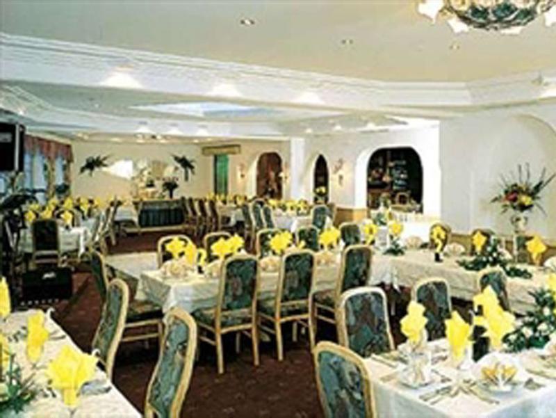 Hotel Hubertus Fugen Bagian luar foto